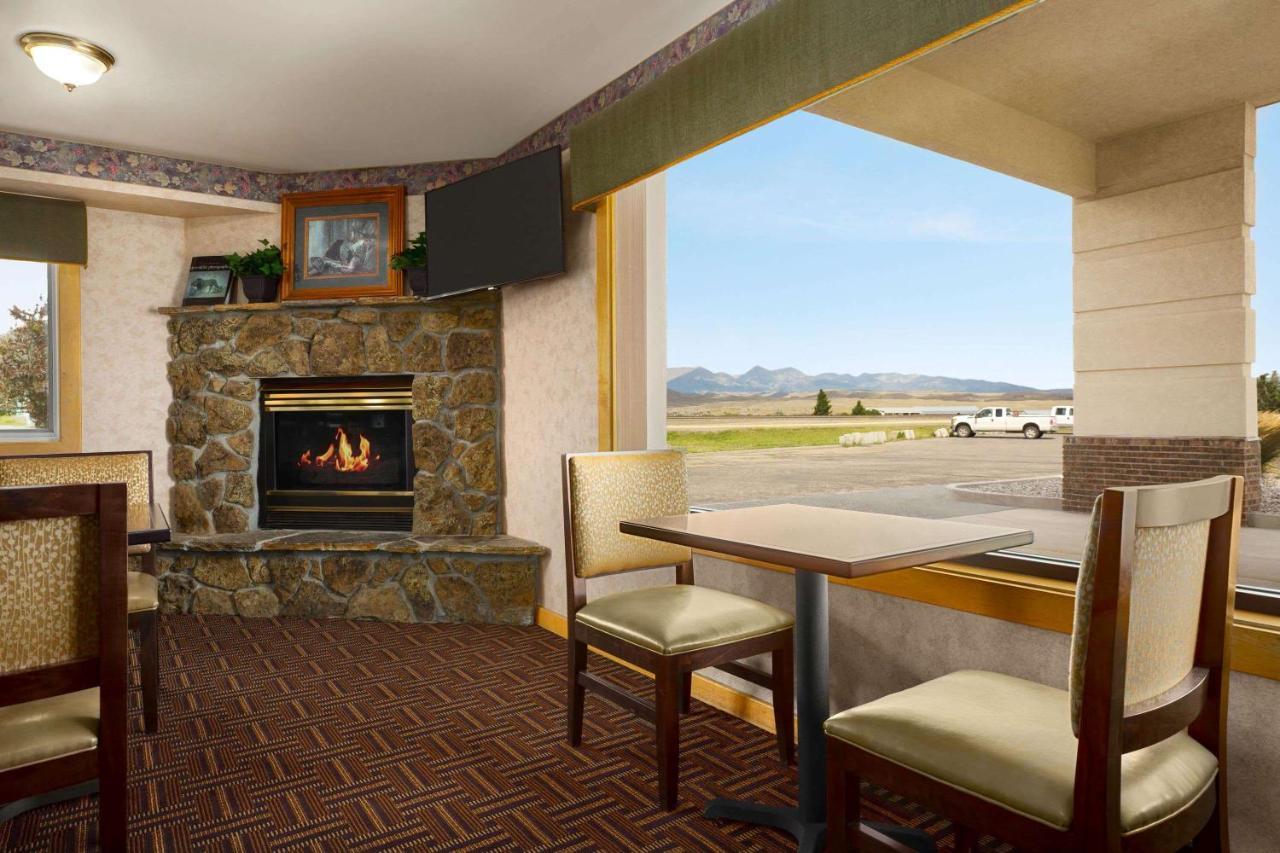 Super 8 By Wyndham Big Timber Motel Exterior foto